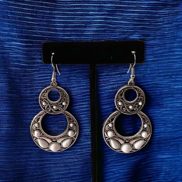 Boho Chandelier Dangle Earrings White Cabochons Silver Tone Western Whimsigoth. - Picture 1 of 16